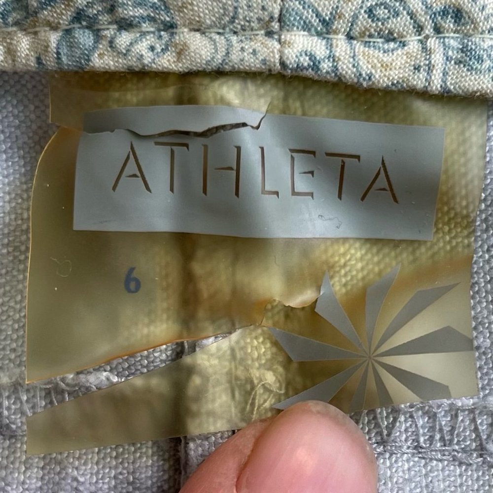 Athleta gray corduroy mini skirt- size 6 - Picture 4 of 6